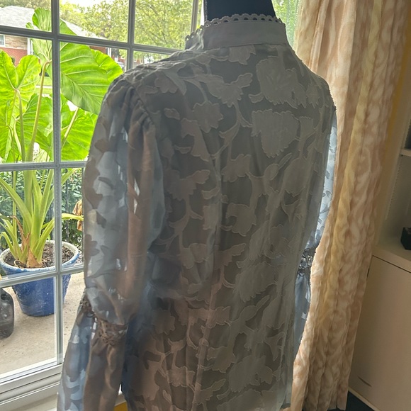 Fashion Nova baby blue lace blouse - Picture 3 of 16